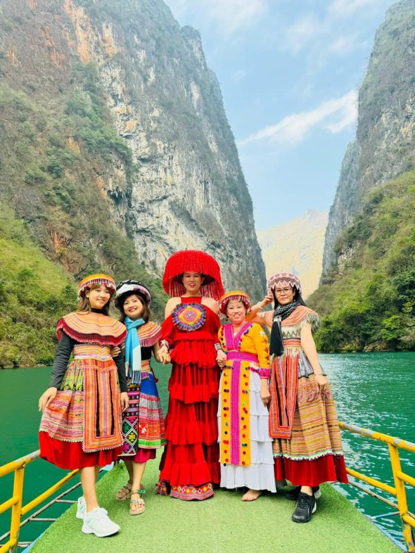 Hoàng Mai Tourist